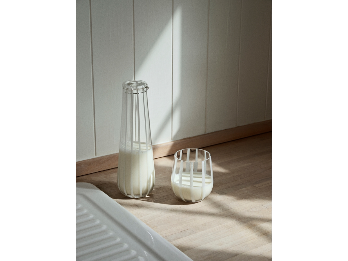 Stripe Carafe with lid